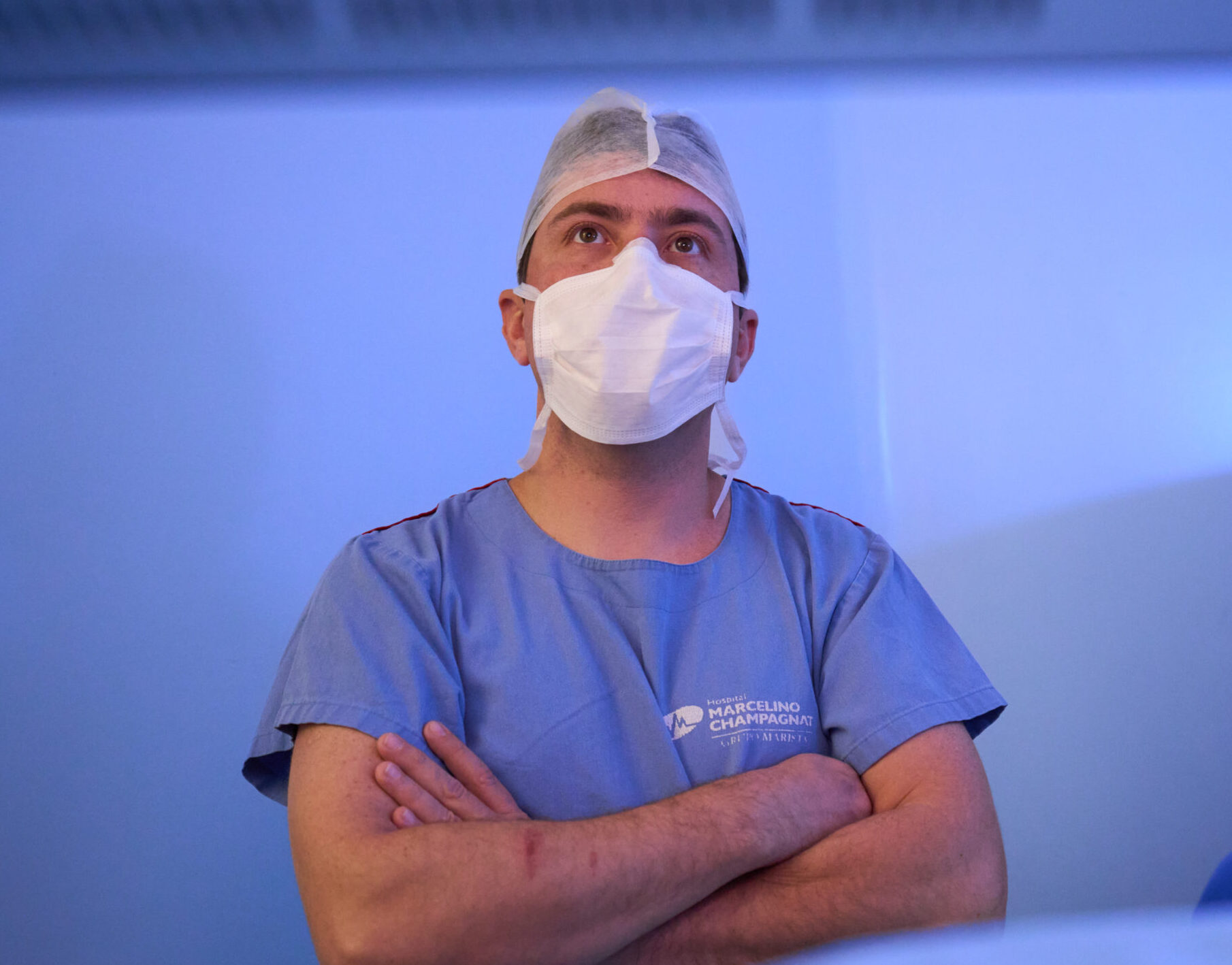 Cirurgia de hérnia inguinal e cirurgia de próstata podem ser feitas juntas?