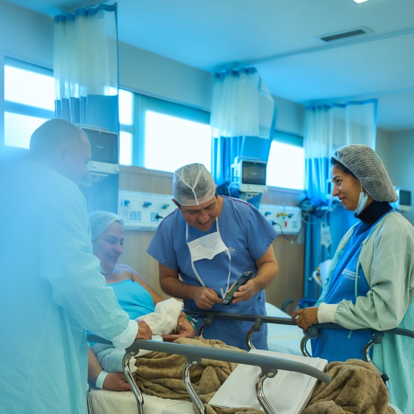 cirurgião com experiência no tratamento das hérnias abdominais